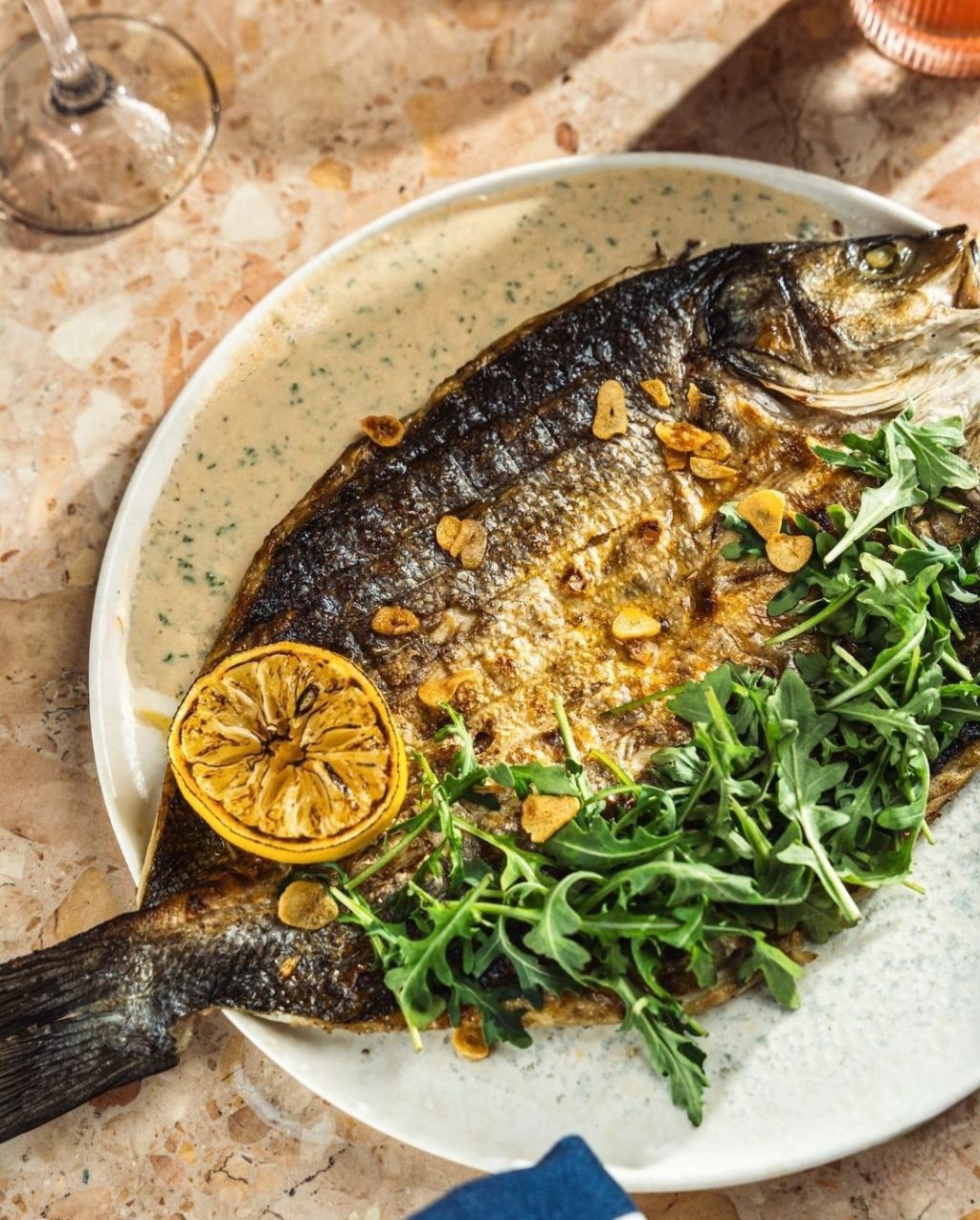 Larimar-restaurante-lubina-pescado.jpg