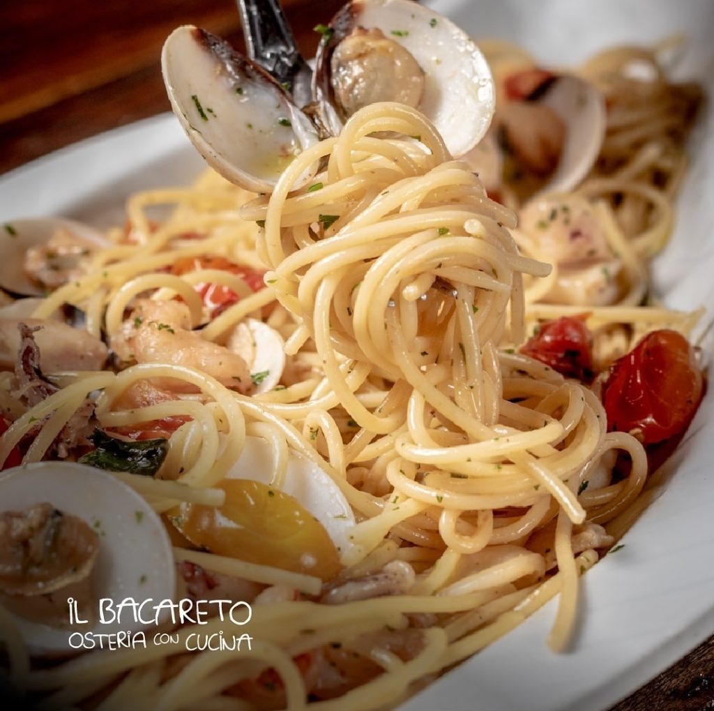 Il-bacareto-osteria-pasta-ostras.jpg