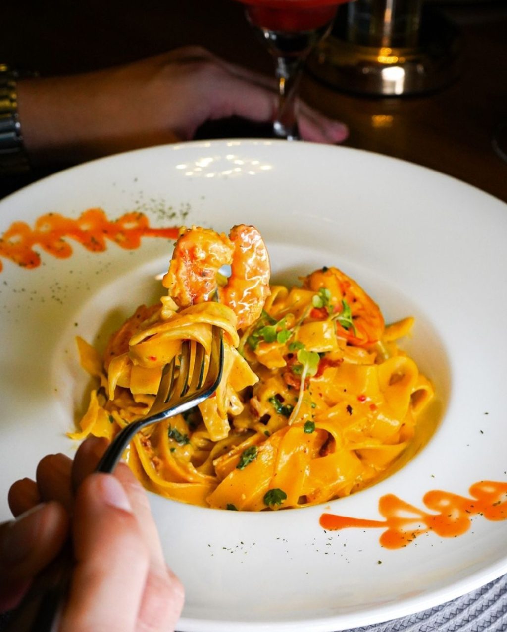 Zutros-steak-bar-plato-pasta.jpg