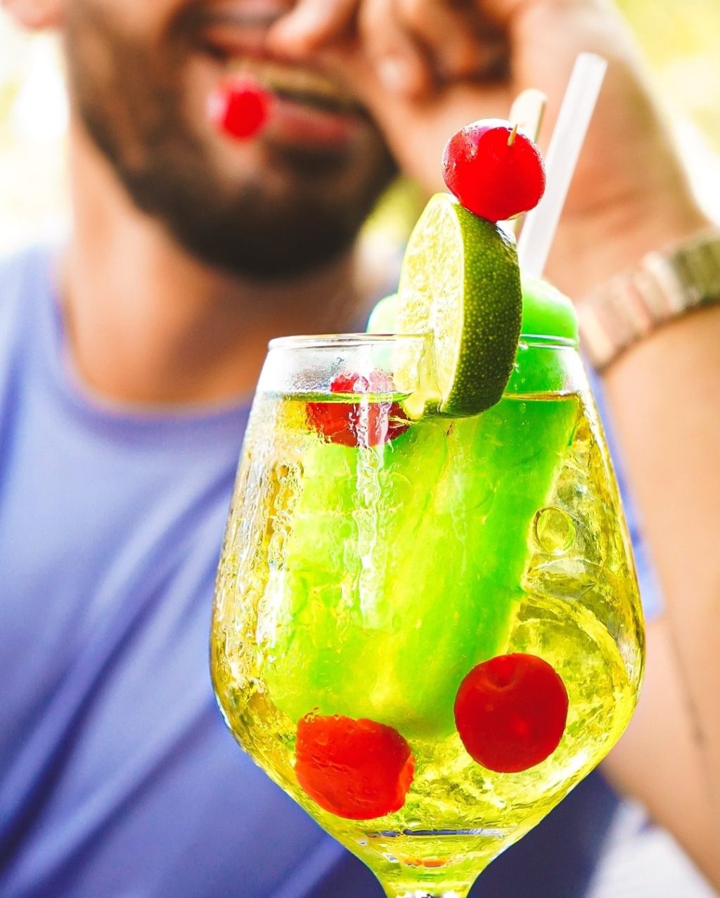 Zutros-steak-bar-cocktail-min.jpg
