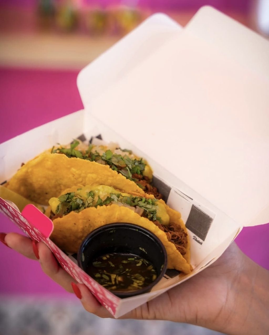 Taconazo-taco-birria-cajita.jpg