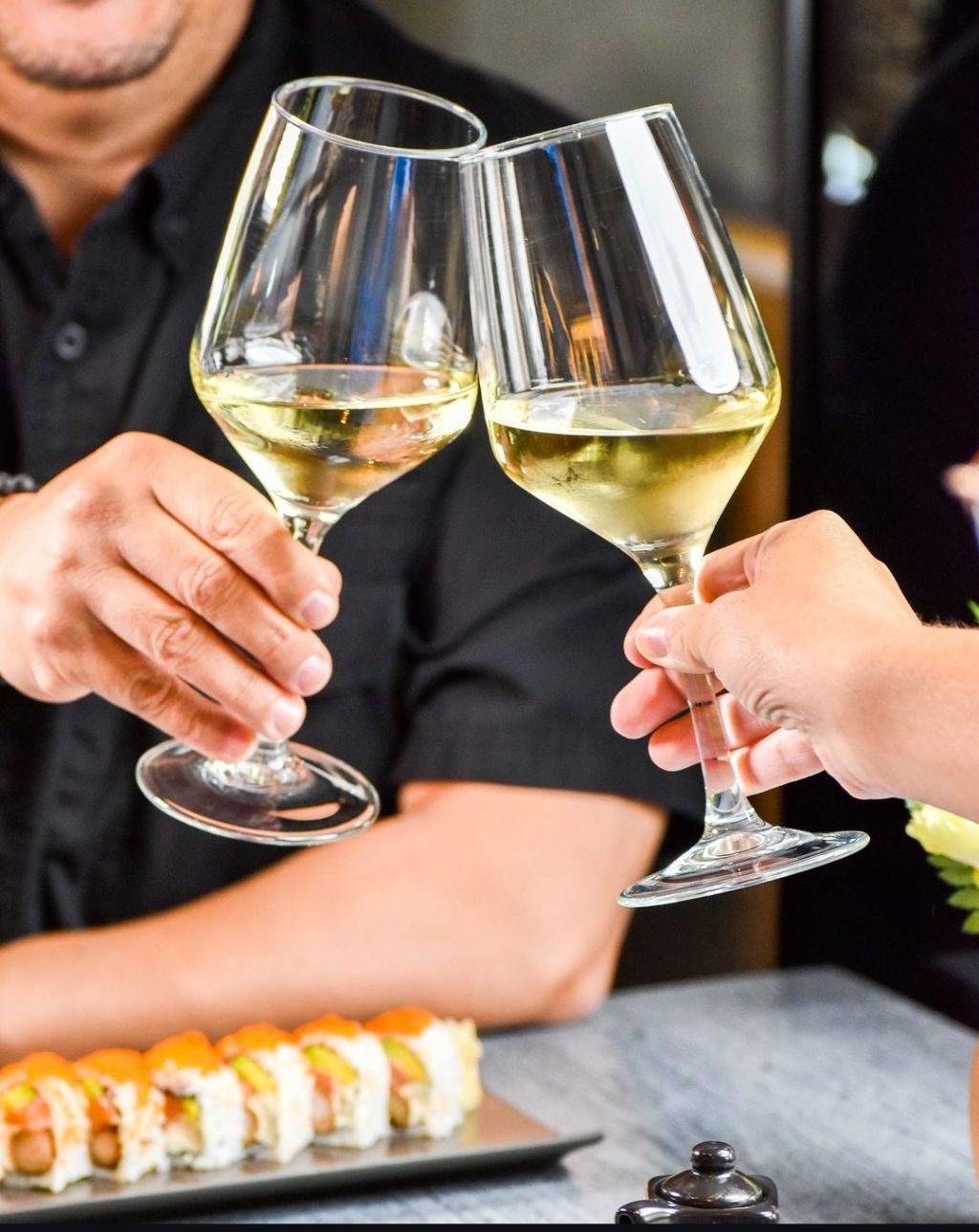 Noah-santiago-sushi-wine-vino.jpg