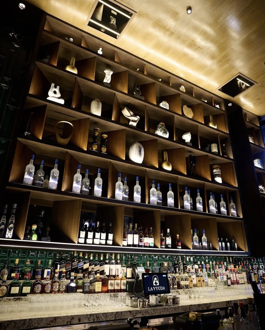 La-vyuda-restaurente-bar.jpg