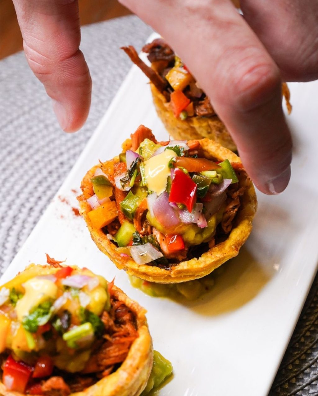 Zutros-steak-bar-plato-mofongo.jpg
