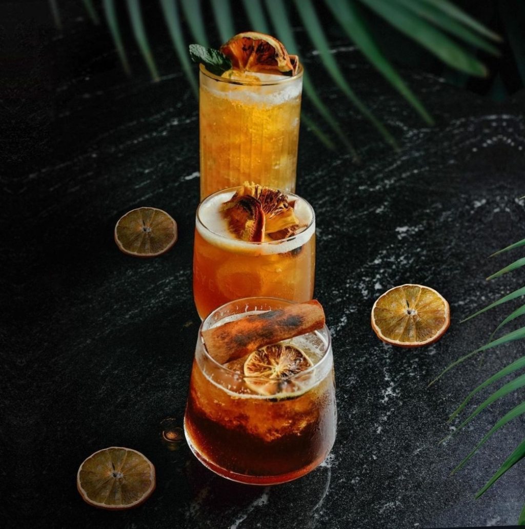 Revel-bar-tragos-menu.jpg