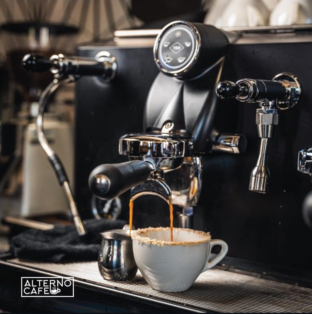 Alterno-cafe-maquina-expresso.jpg