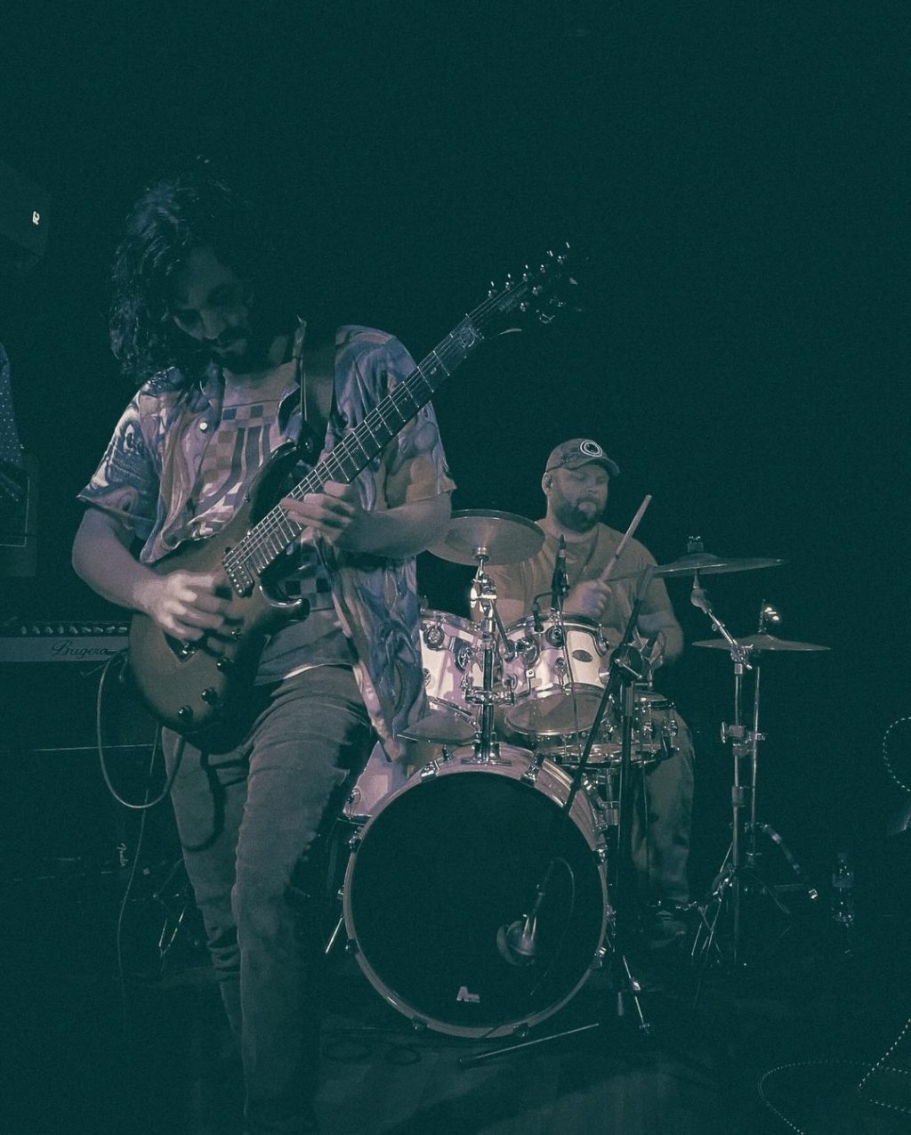 Rock-n-rolla-bar-play.jpg