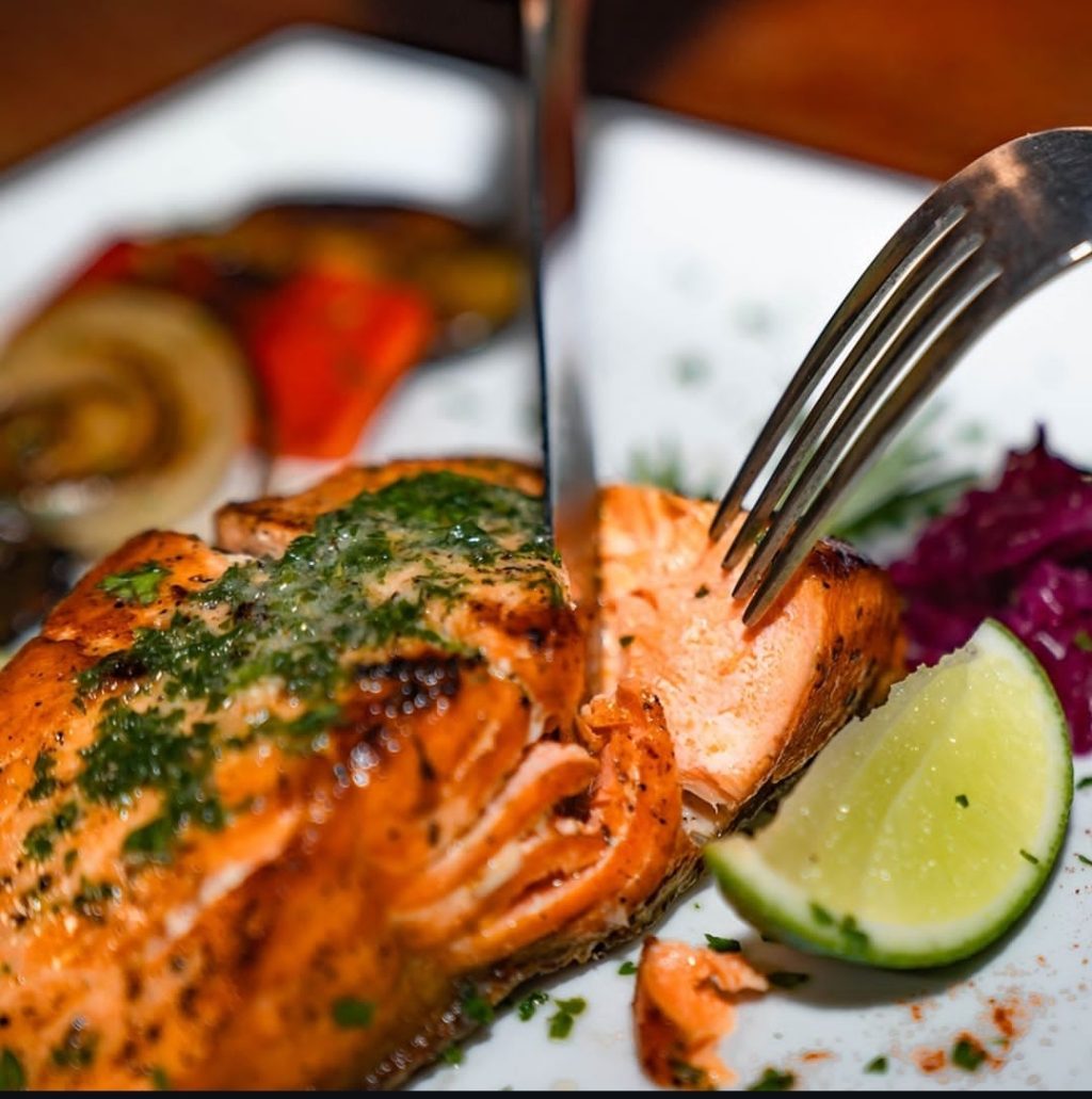 Monalisa-bar-salmon-grill.jpg
