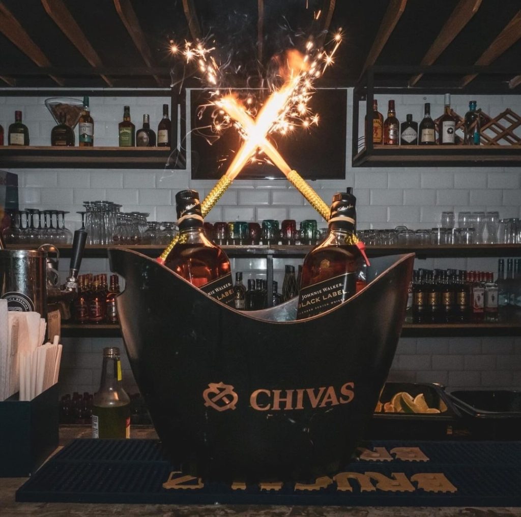 Mantra-bar-lounge-tragos.jpg