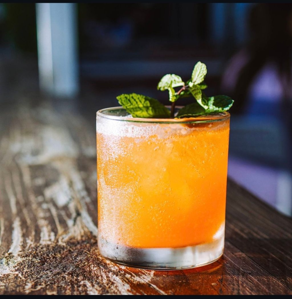 La-rue-bar-trago-menu.jpg