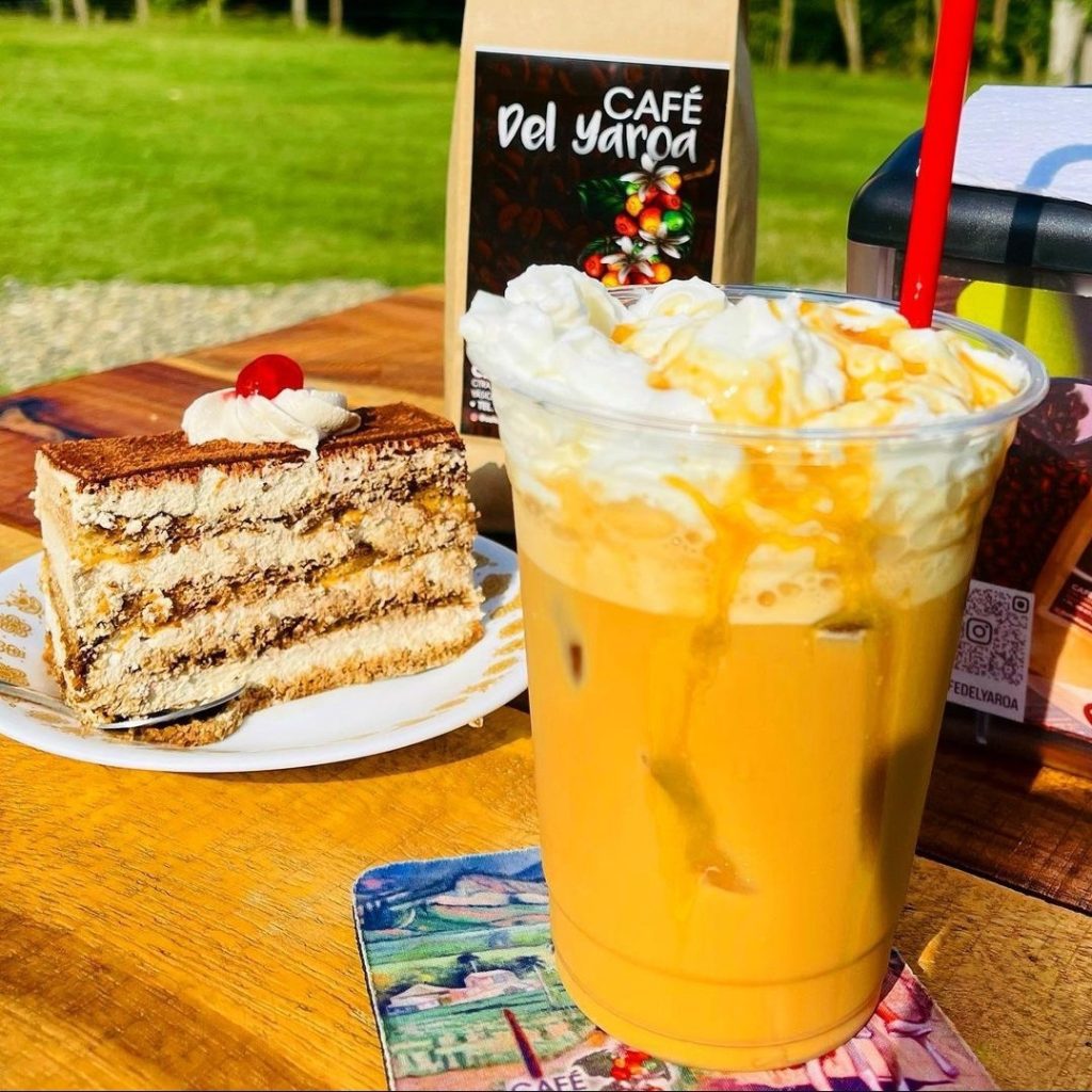 Cafe-del-yaroa-postres.jpg