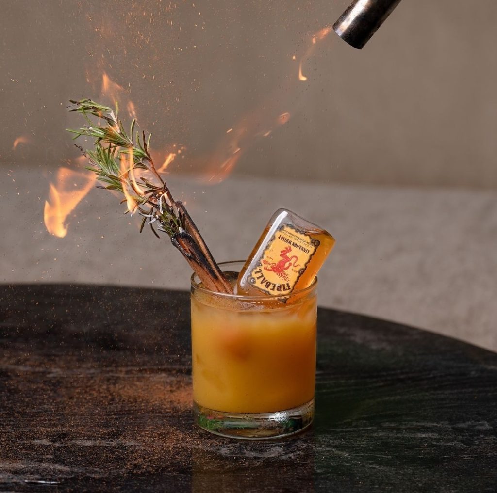 Mr-grilled-sdq-tragos-bar.jpg