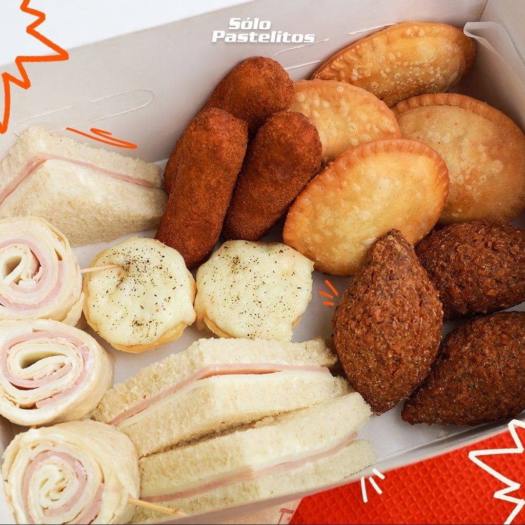 Solo-pastelitos-queso-res-pollo-rollos.jpg