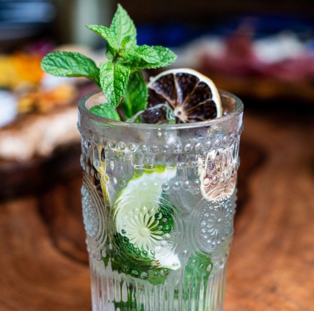 Monalisa-bar-mojitos.jpg