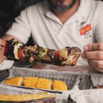 Muuu-meat-grill-pinchos-maiz.jpg